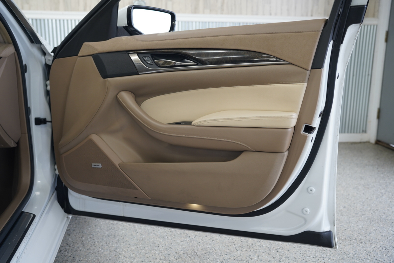 Cadillac CTS Sedan 4dr Sdn 2.0L Turbo Luxury RWD 2015