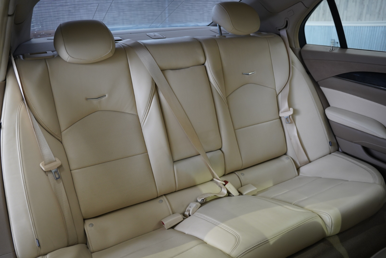 Cadillac CTS Sedan 4dr Sdn 2.0L Turbo Luxury RWD 2015