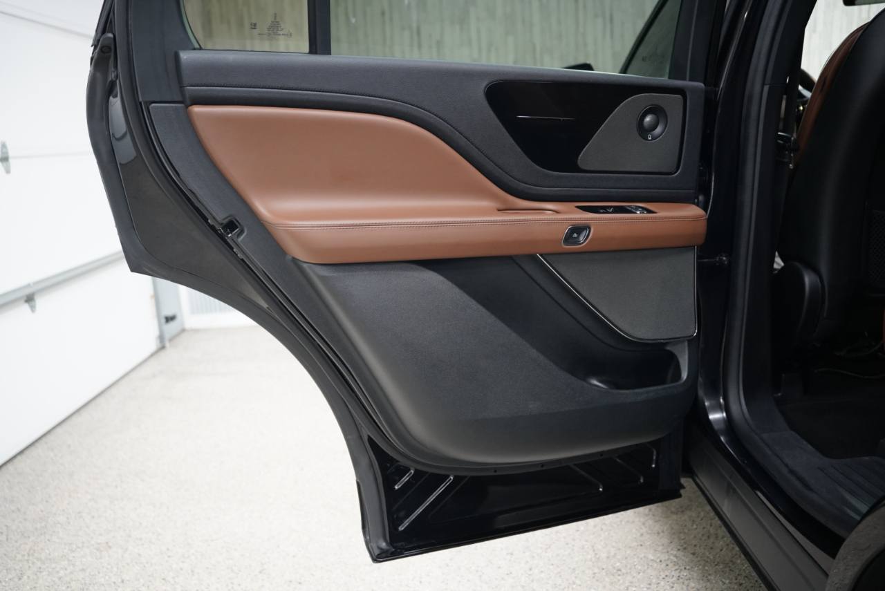 Lincoln Aviator Reserve AWD 2023