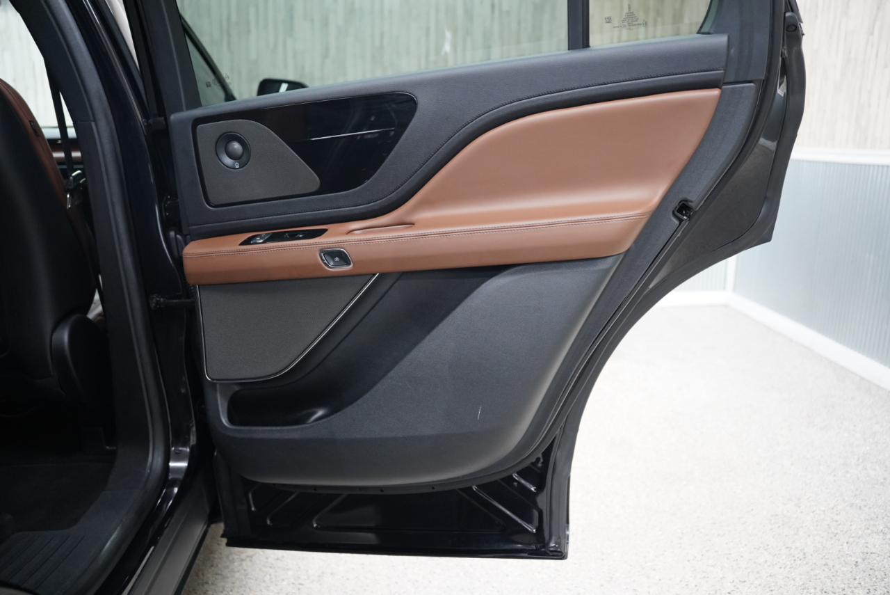 Lincoln Aviator Reserve AWD 2023