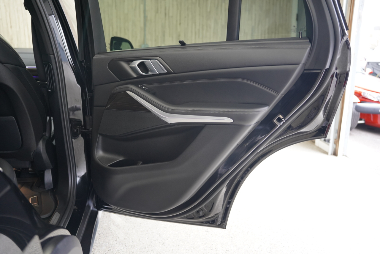 BMW X5 xDrive40i Sports Activity Vehicle 2023