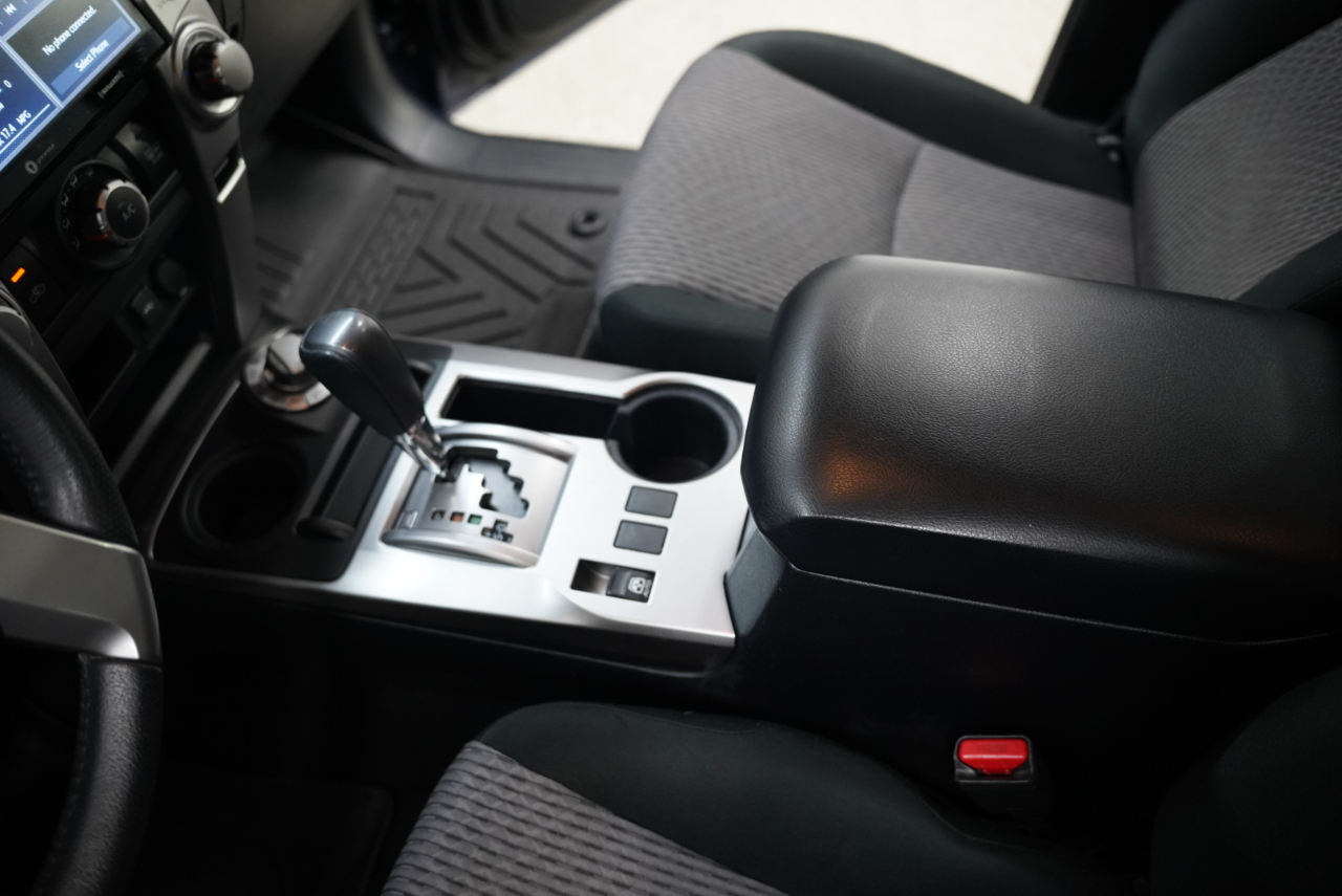 Toyota 4Runner SR5 4WD 2021