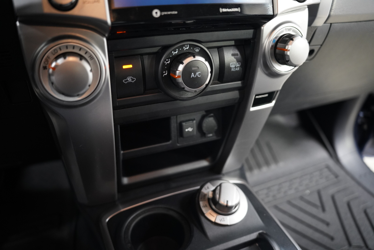 Toyota 4Runner SR5 4WD 2021