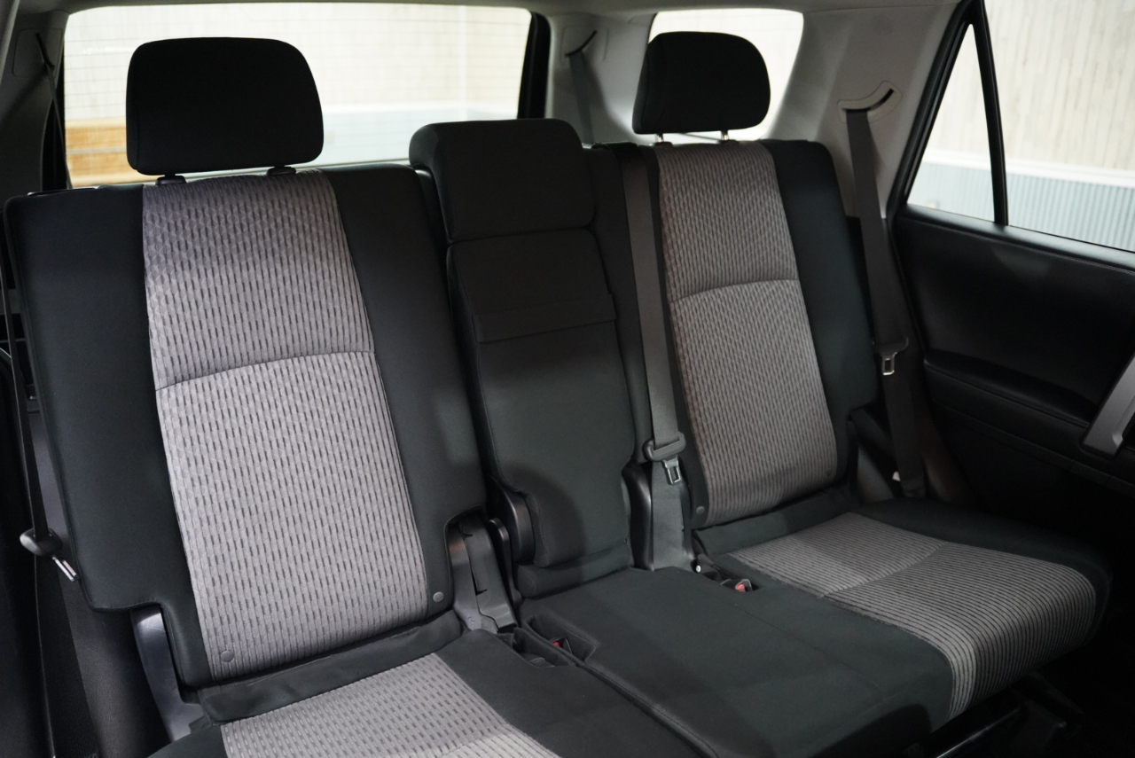 Toyota 4Runner SR5 4WD 2021