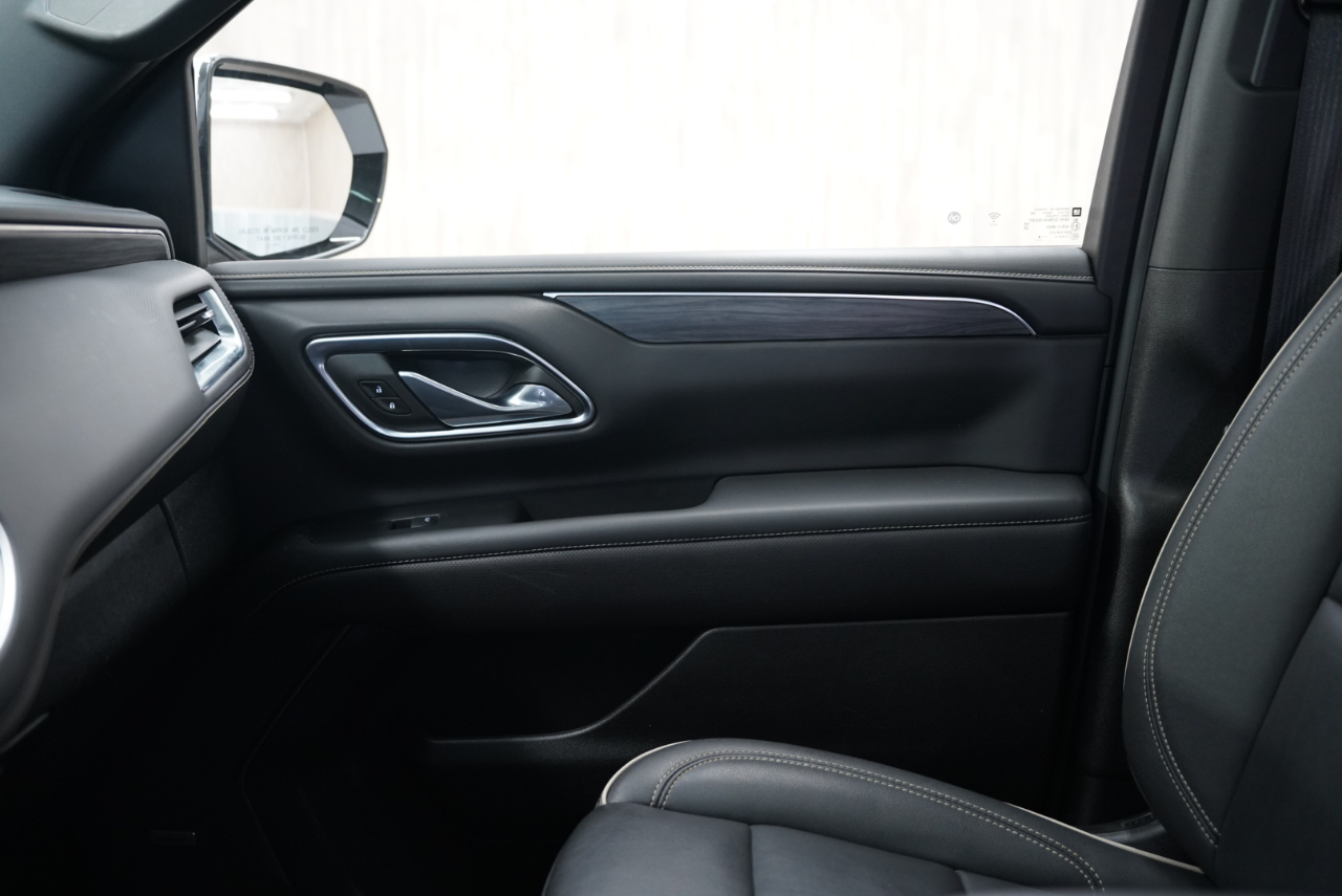 GMC Yukon XL 4WD 4dr SLT 2024