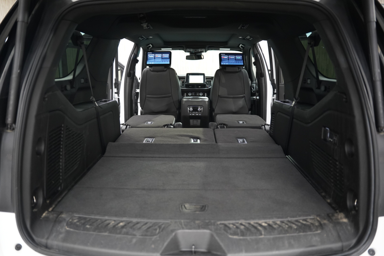 GMC Yukon XL 4WD 4dr SLT 2024