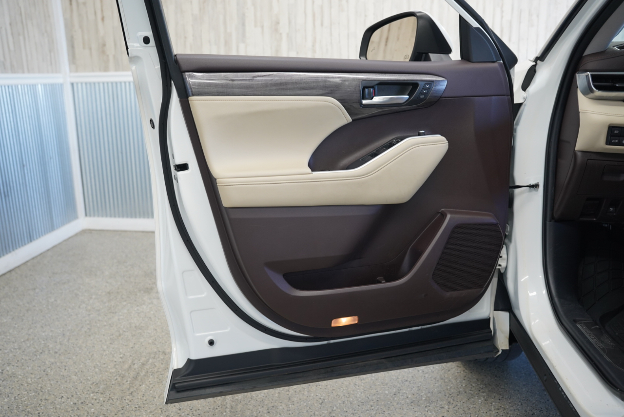 Toyota Highlander Platinum FWD (Natl) 2021