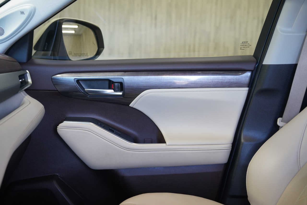 Toyota Highlander Platinum FWD (Natl) 2021