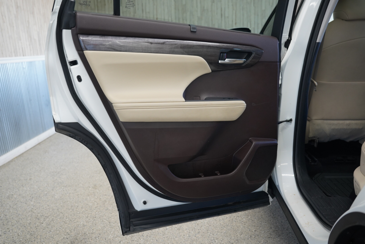 Toyota Highlander Platinum FWD (Natl) 2021