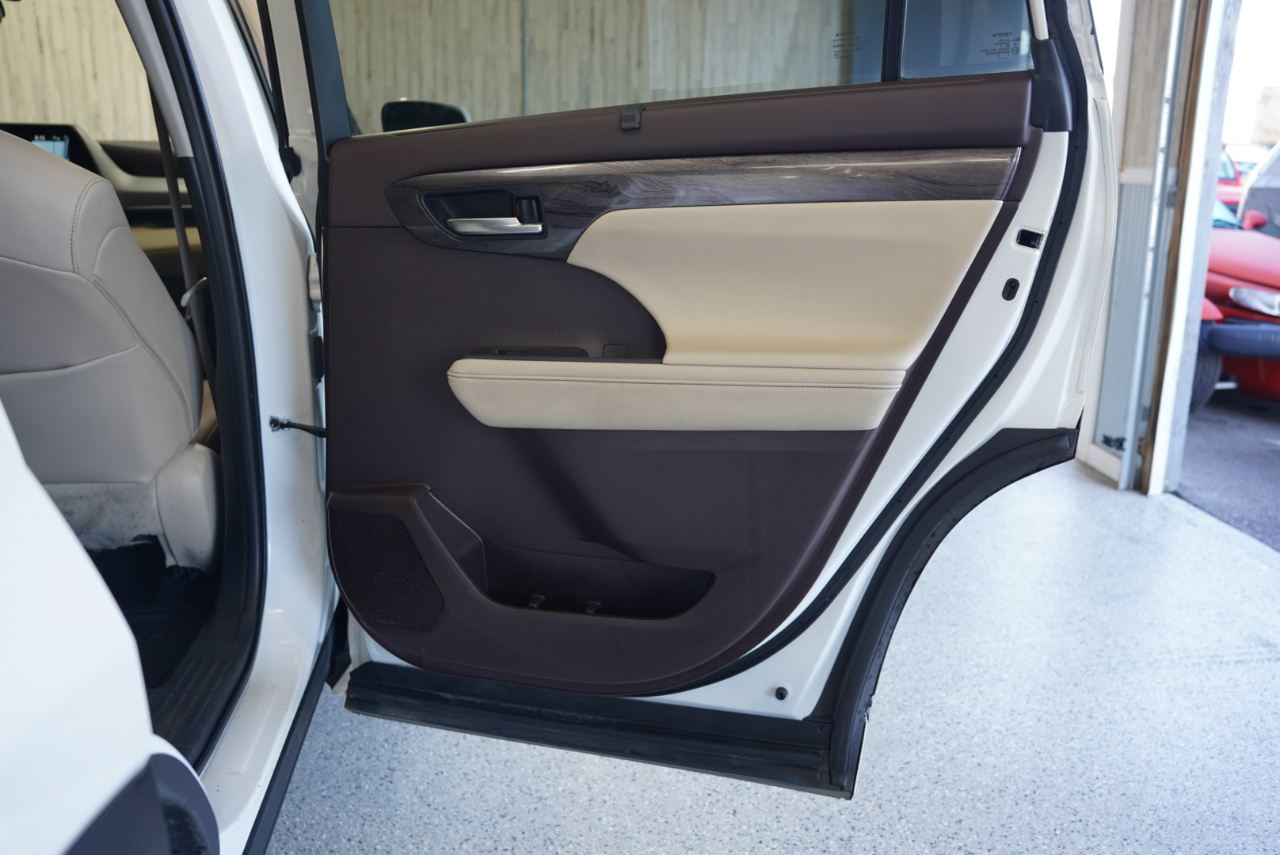 Toyota Highlander Platinum FWD (Natl) 2021