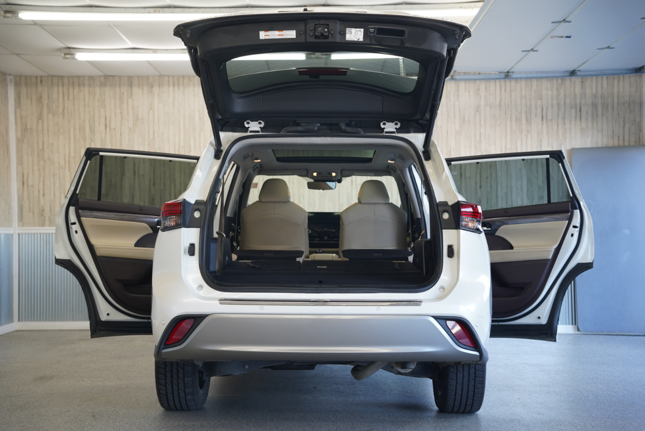 Toyota Highlander Platinum FWD (Natl) 2021