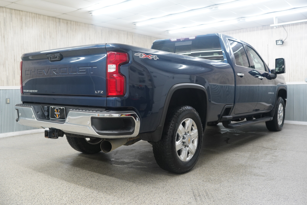 Chevrolet Silverado 3500HD 4WD Crew Cab 172" LTZ 2022