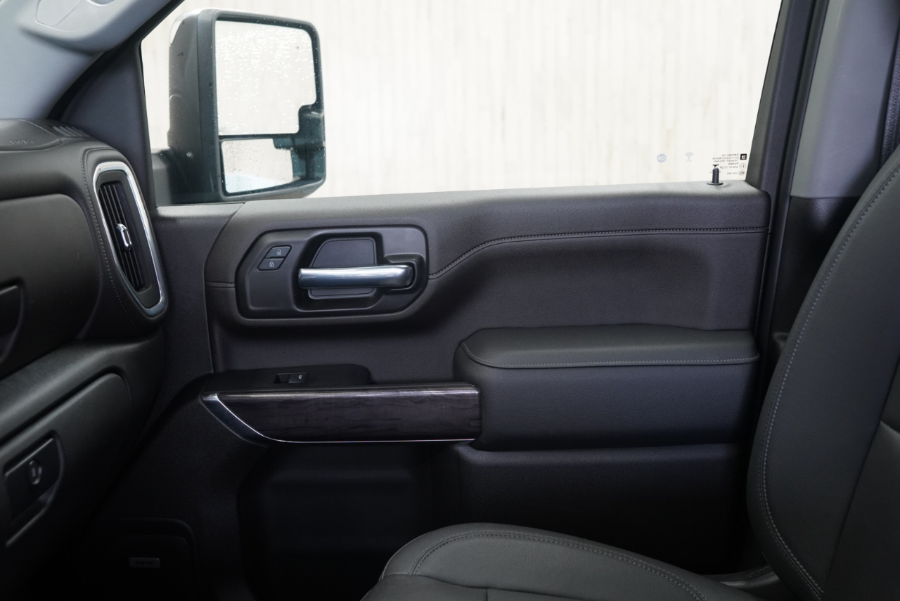 Chevrolet Silverado 3500HD 4WD Crew Cab 172" LTZ 2022