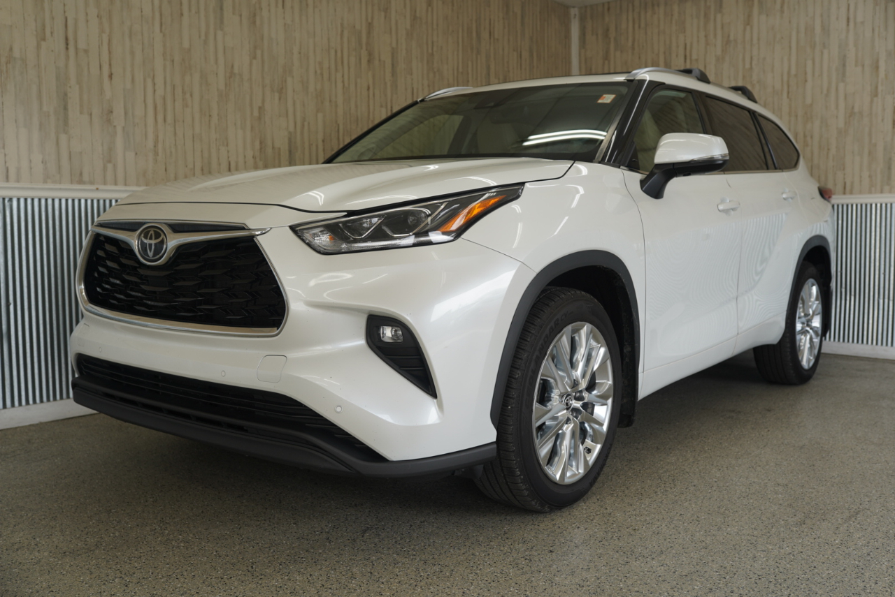 Toyota Highlander Limited AWD 2023