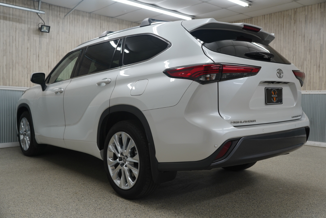 Toyota Highlander Limited AWD 2023