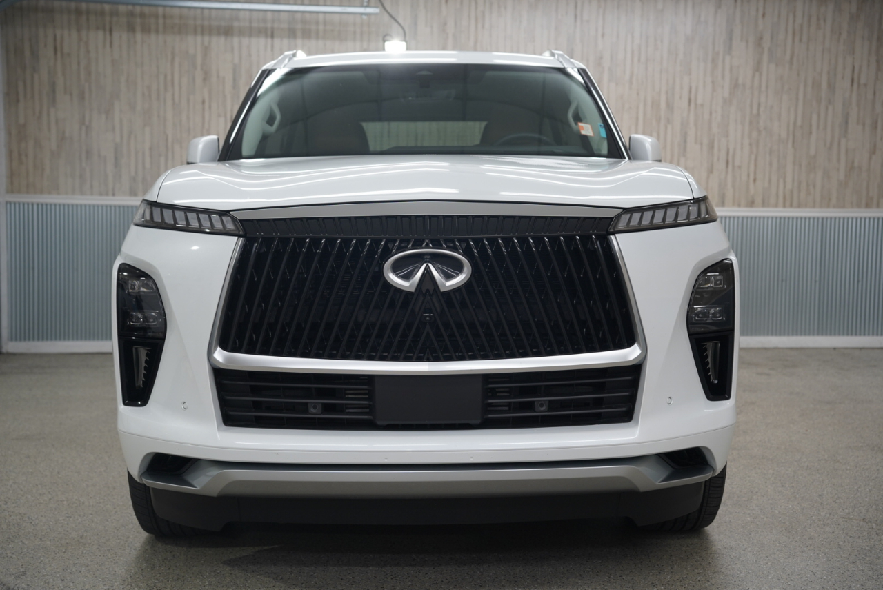 Infiniti QX80 LUXE AWD 2025
