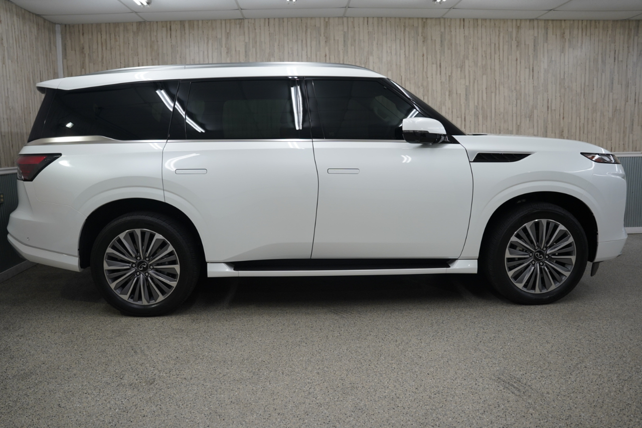 Infiniti QX80 LUXE AWD 2025