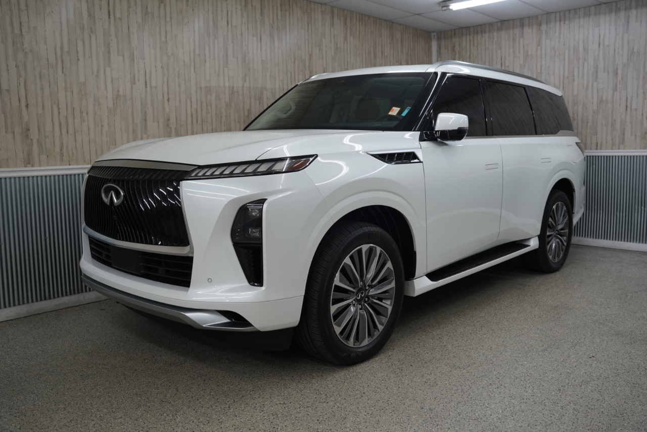 Infiniti QX80 LUXE AWD 2025
