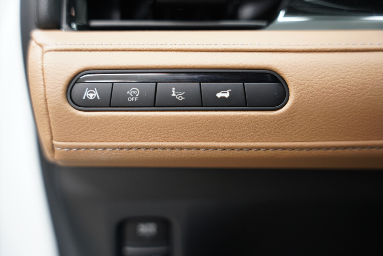 Infiniti QX80 LUXE AWD 2025