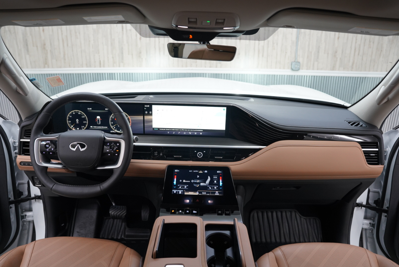 Infiniti QX80 LUXE AWD 2025