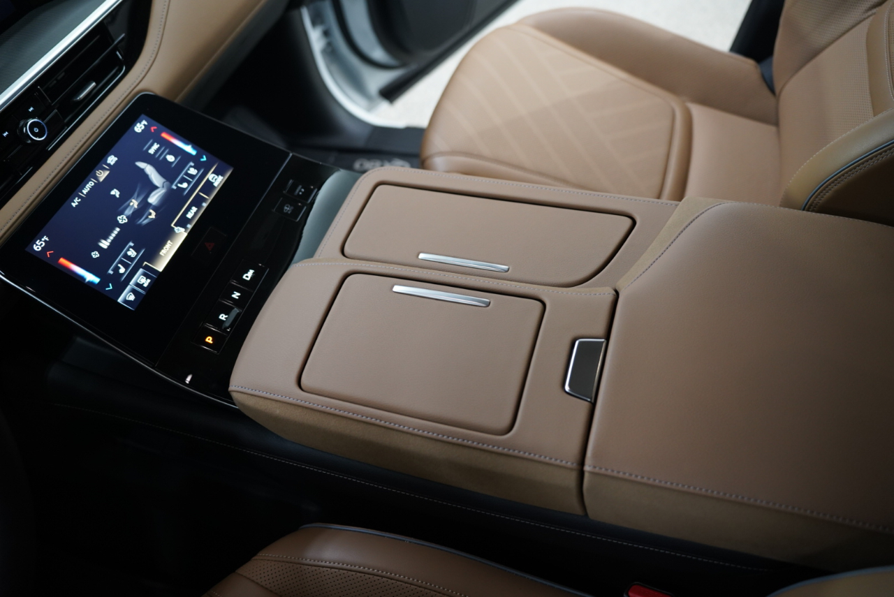 Infiniti QX80 LUXE AWD 2025