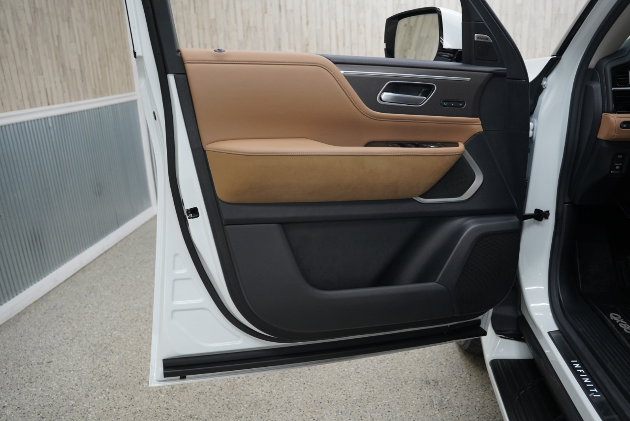 Infiniti QX80 LUXE AWD 2025