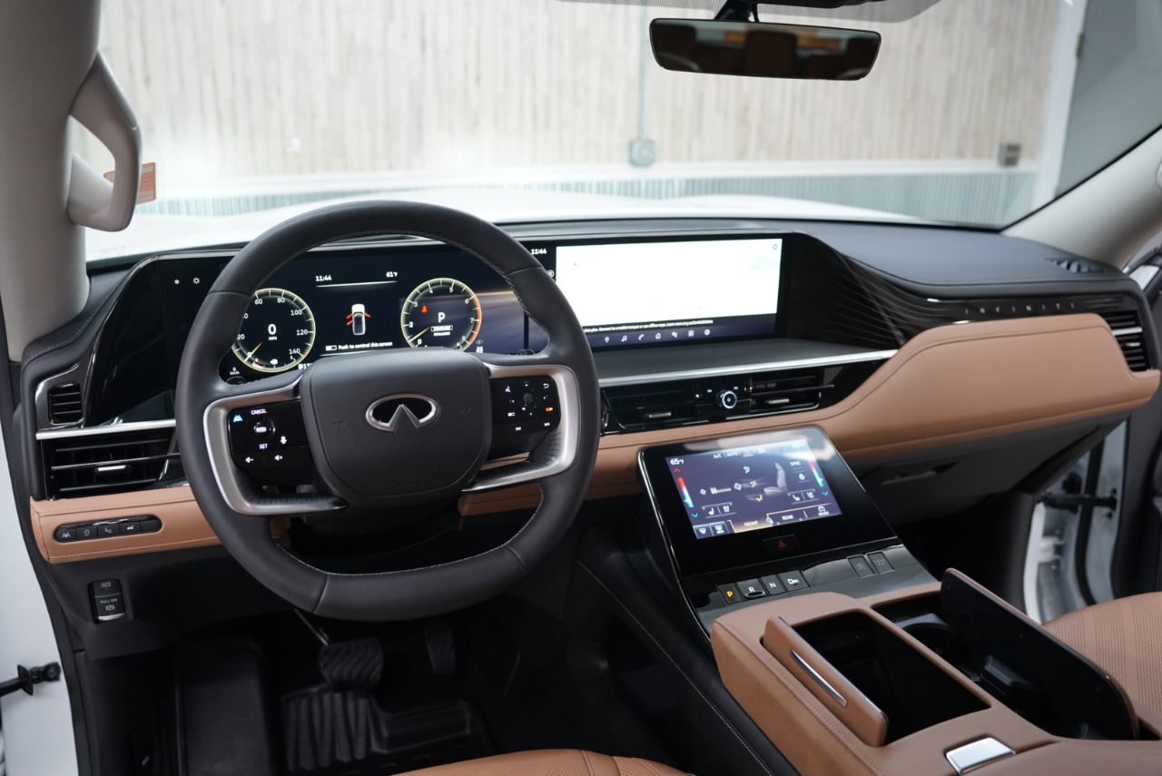 Infiniti QX80 LUXE AWD 2025