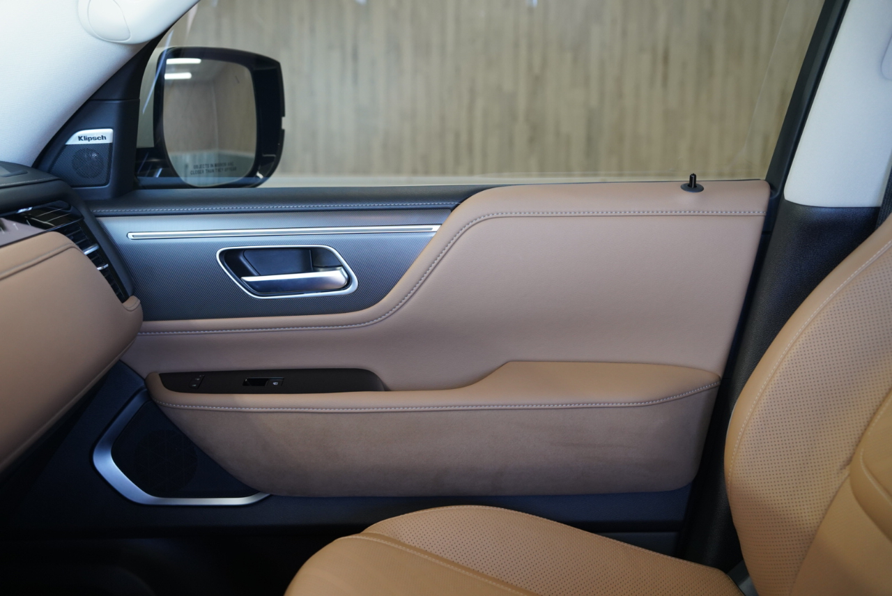 Infiniti QX80 LUXE AWD 2025