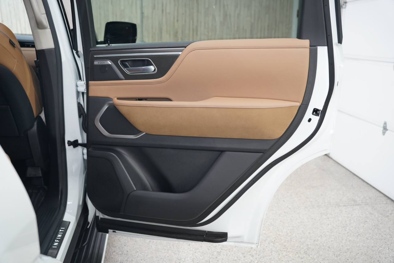 Infiniti QX80 LUXE AWD 2025