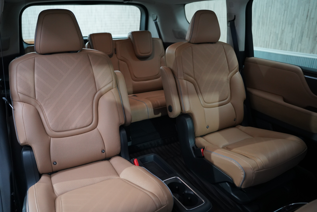 Infiniti QX80 LUXE AWD 2025