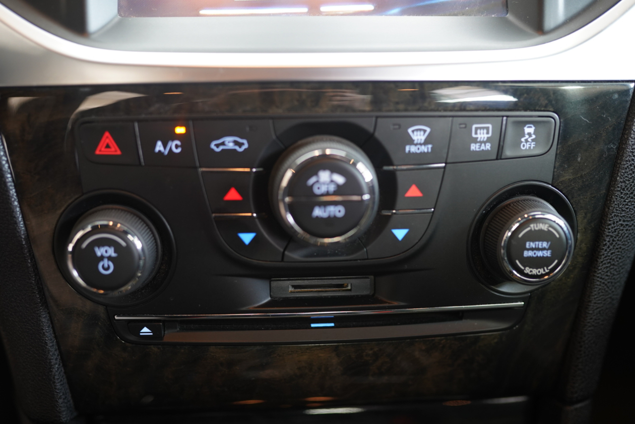 Chrysler 300 4dr Sdn 300C RWD 2014