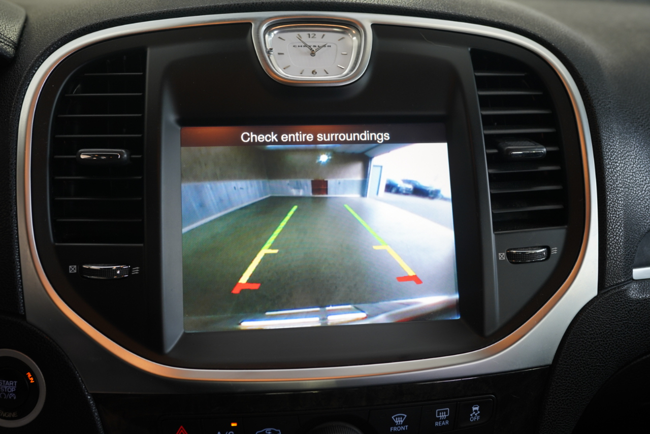 Chrysler 300 4dr Sdn 300C RWD 2014