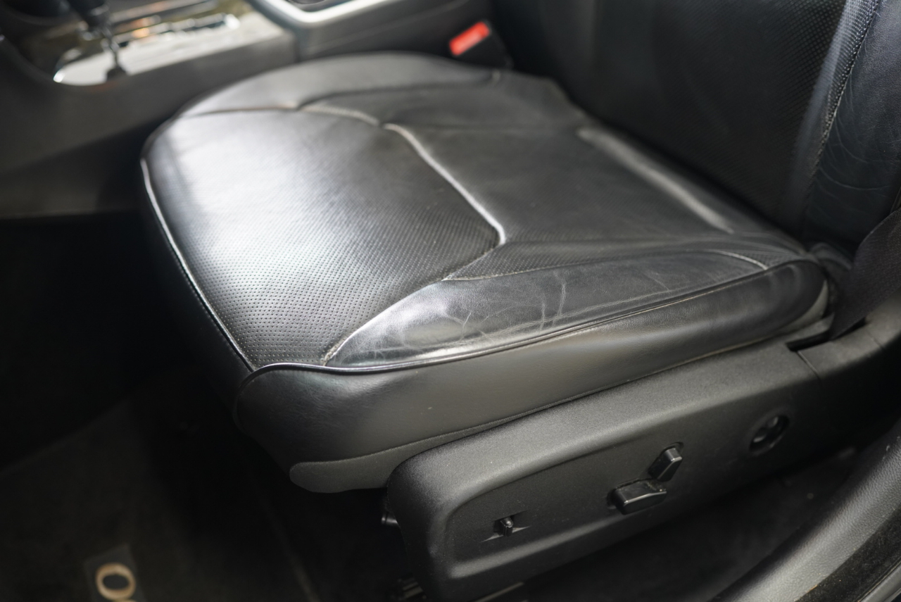 Chrysler 300 4dr Sdn 300C RWD 2014