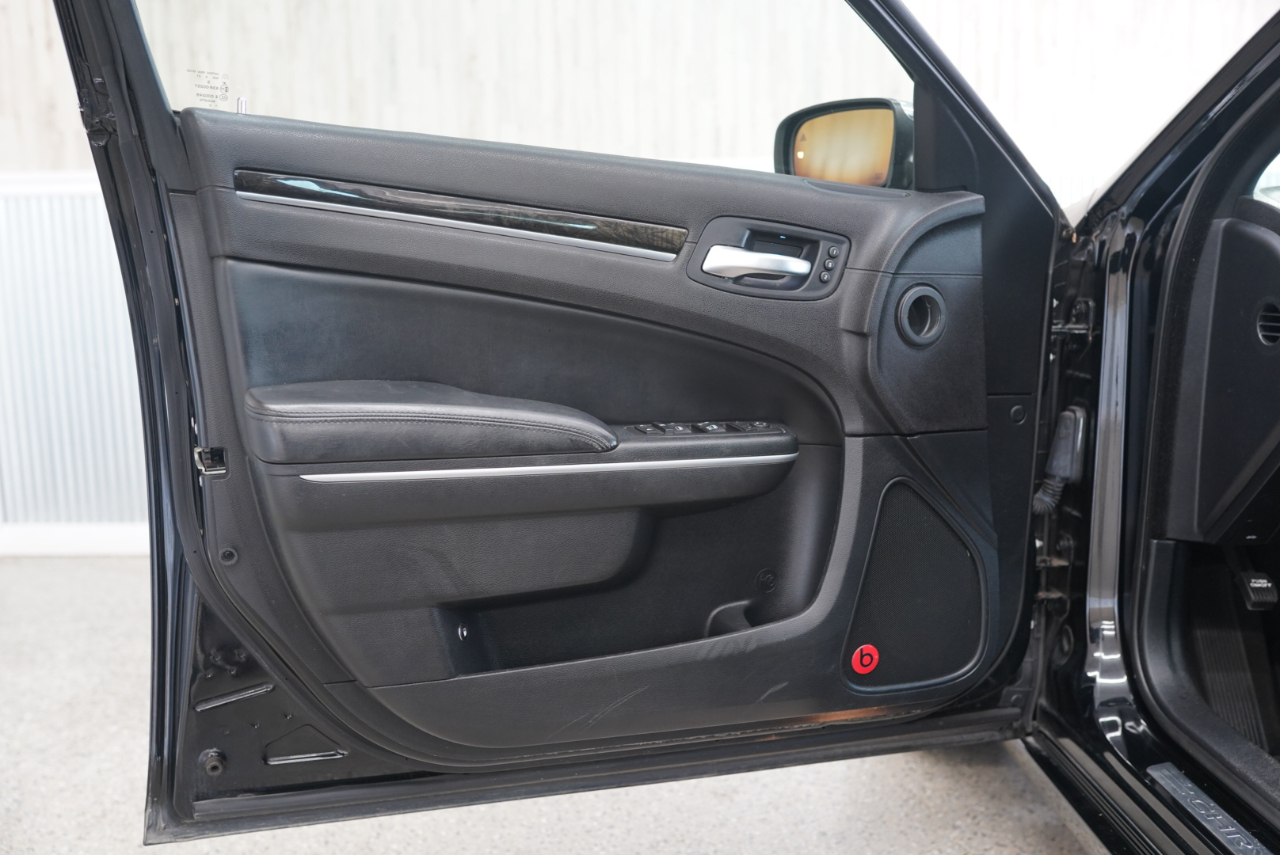 Chrysler 300 4dr Sdn 300C RWD 2014