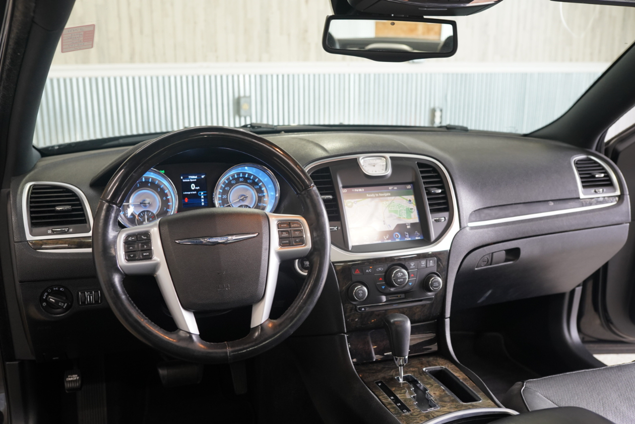 Chrysler 300 4dr Sdn 300C RWD 2014