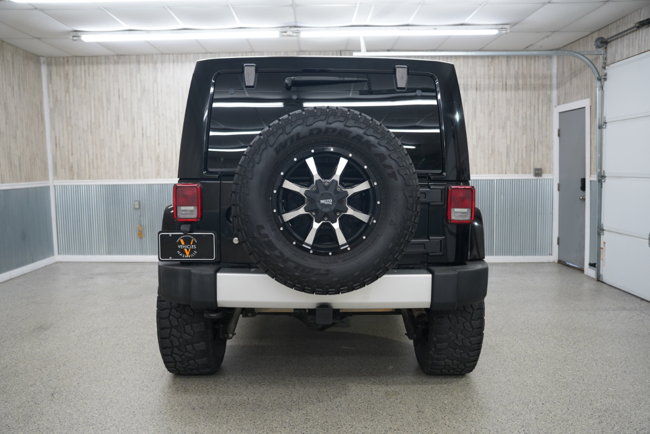 Jeep Wrangler Unlimited 4WD 4dr Sahara 2012