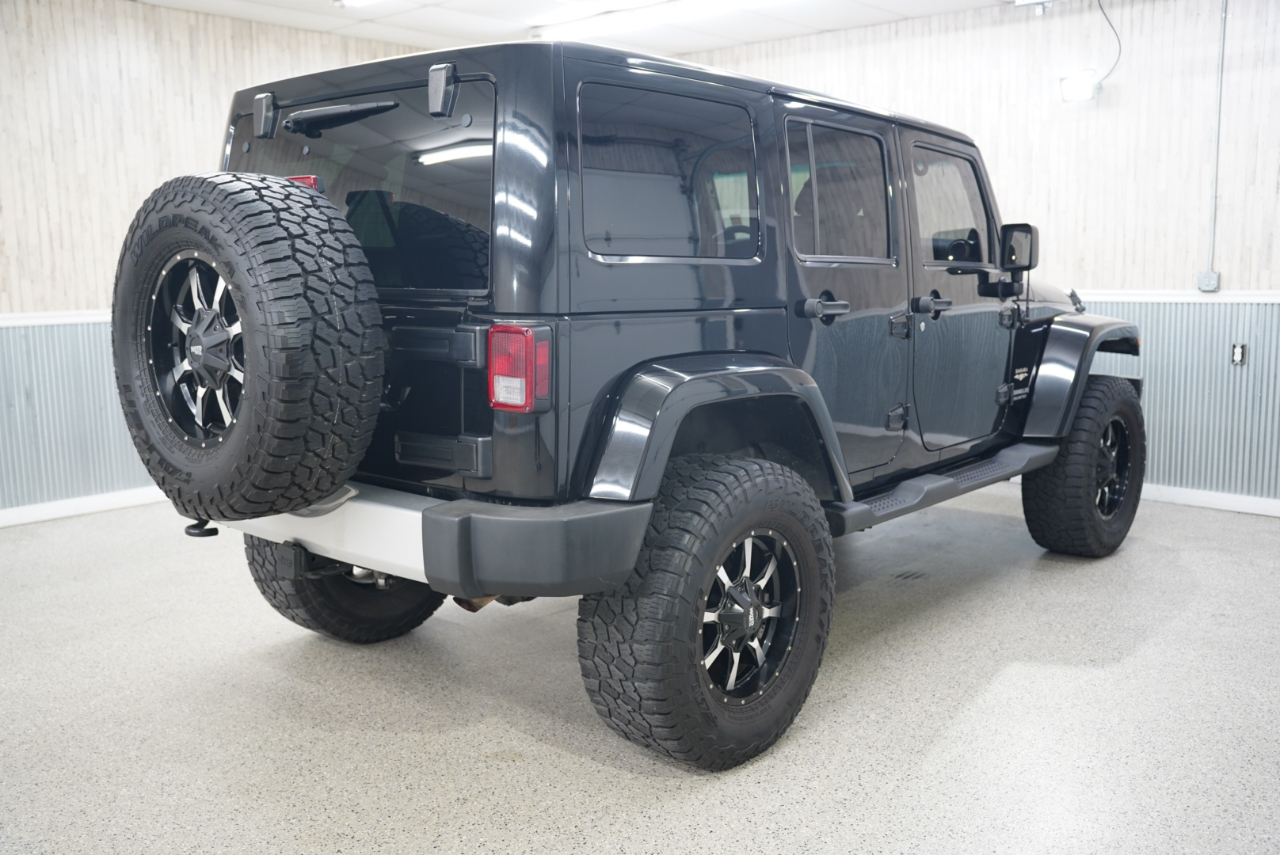 Jeep Wrangler Unlimited 4WD 4dr Sahara 2012