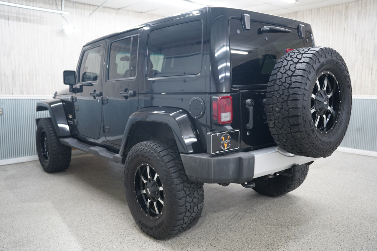 Jeep Wrangler Unlimited 4WD 4dr Sahara 2012
