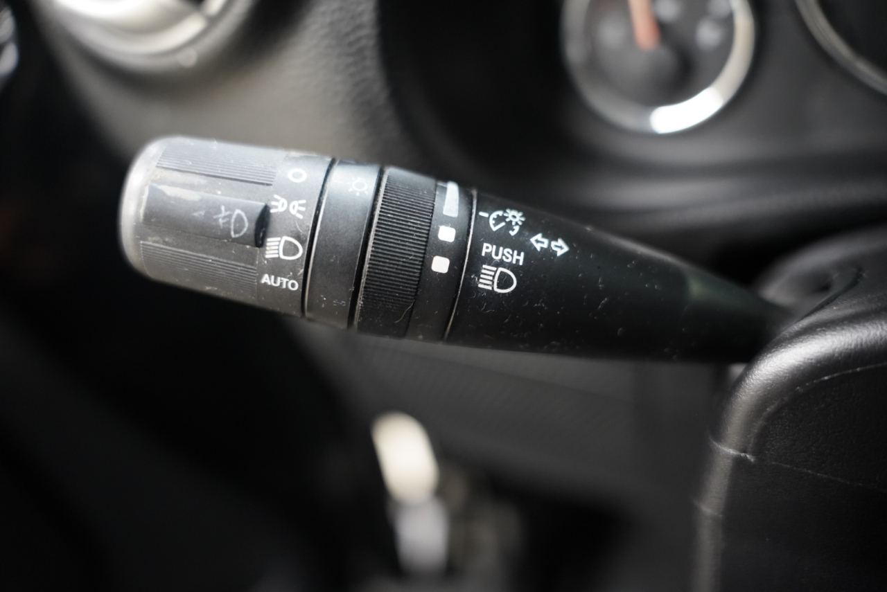 Jeep Wrangler Unlimited 4WD 4dr Sahara 2012