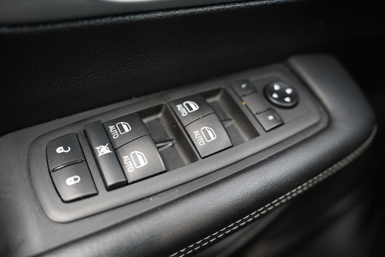 Chrysler Pacifica Hybrid Touring L FWD 2021