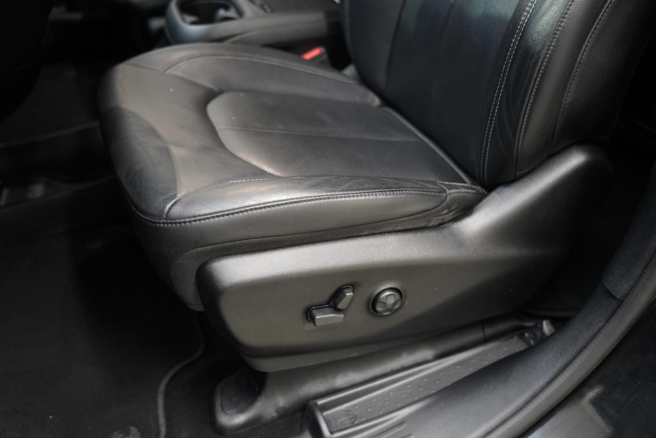 Chrysler Pacifica Hybrid Touring L FWD 2021