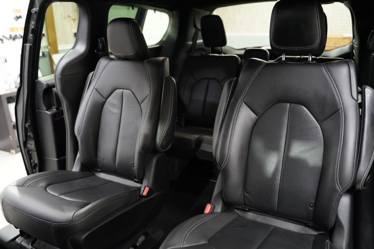 Chrysler Pacifica Hybrid Touring L FWD 2021