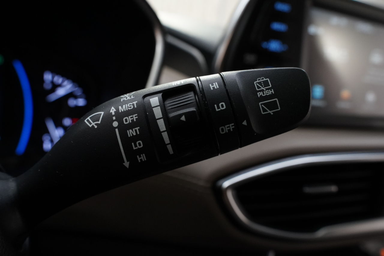 Hyundai Santa Fe SEL 2.0T Auto FWD 2020