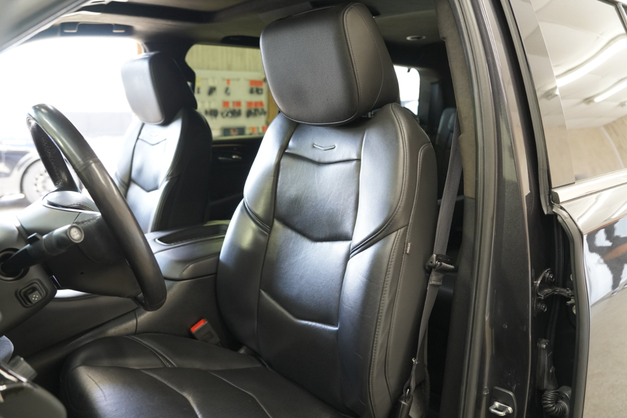 Cadillac Escalade 2WD 4dr Platinum 2018