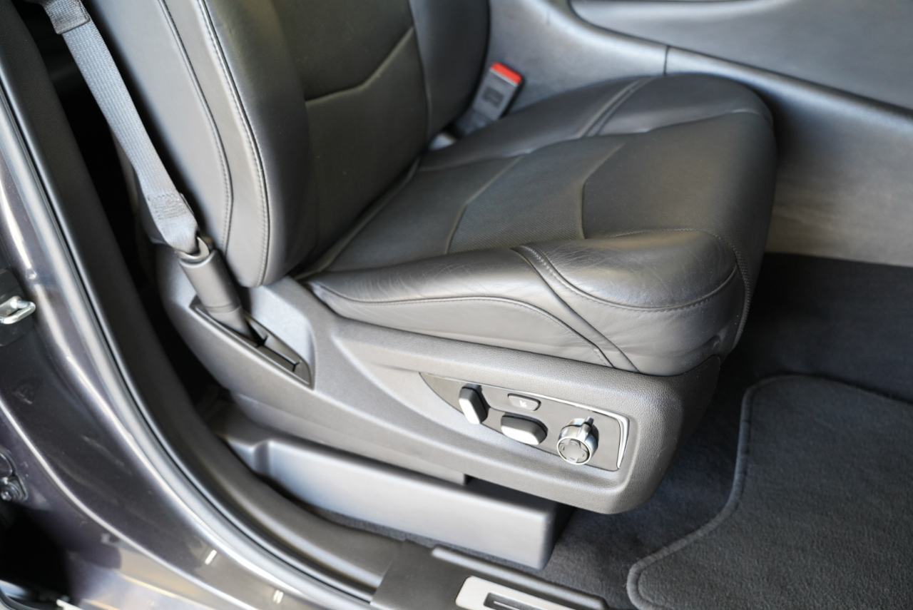 Cadillac Escalade 2WD 4dr Platinum 2018