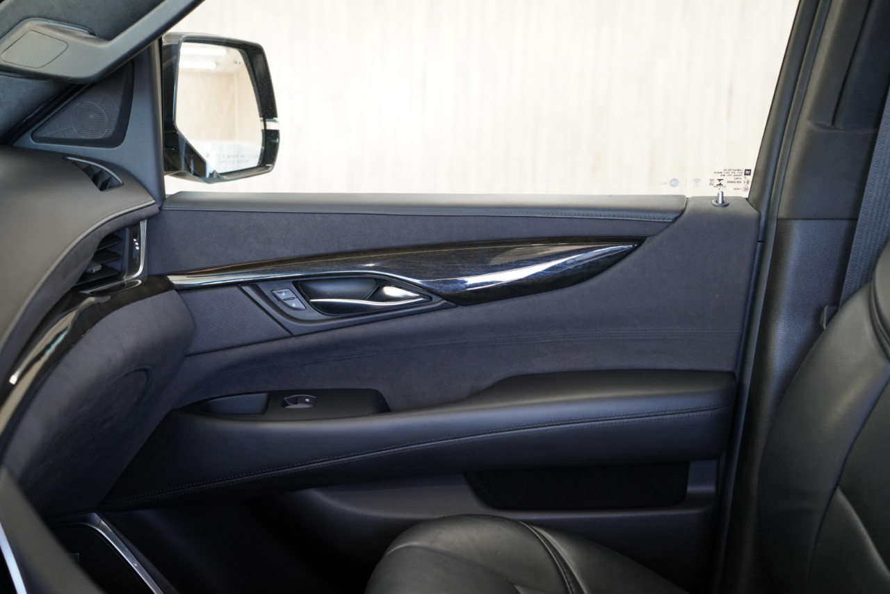 Cadillac Escalade 2WD 4dr Platinum 2018