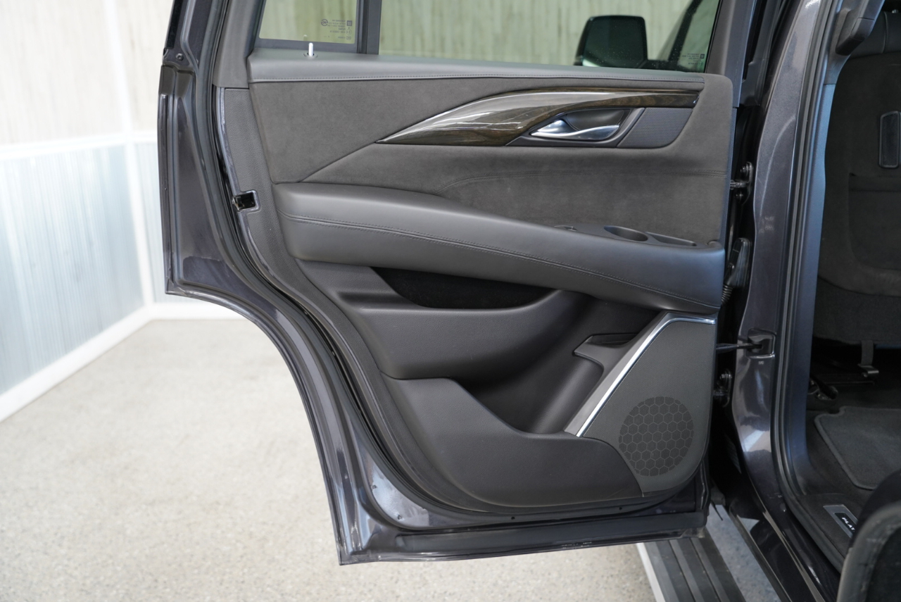 Cadillac Escalade 2WD 4dr Platinum 2018