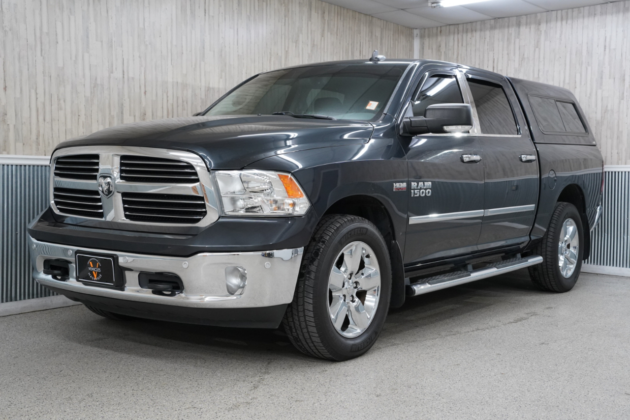 RAM 1500 Big Horn 4x4 Crew Cab 5'7" Box 2017