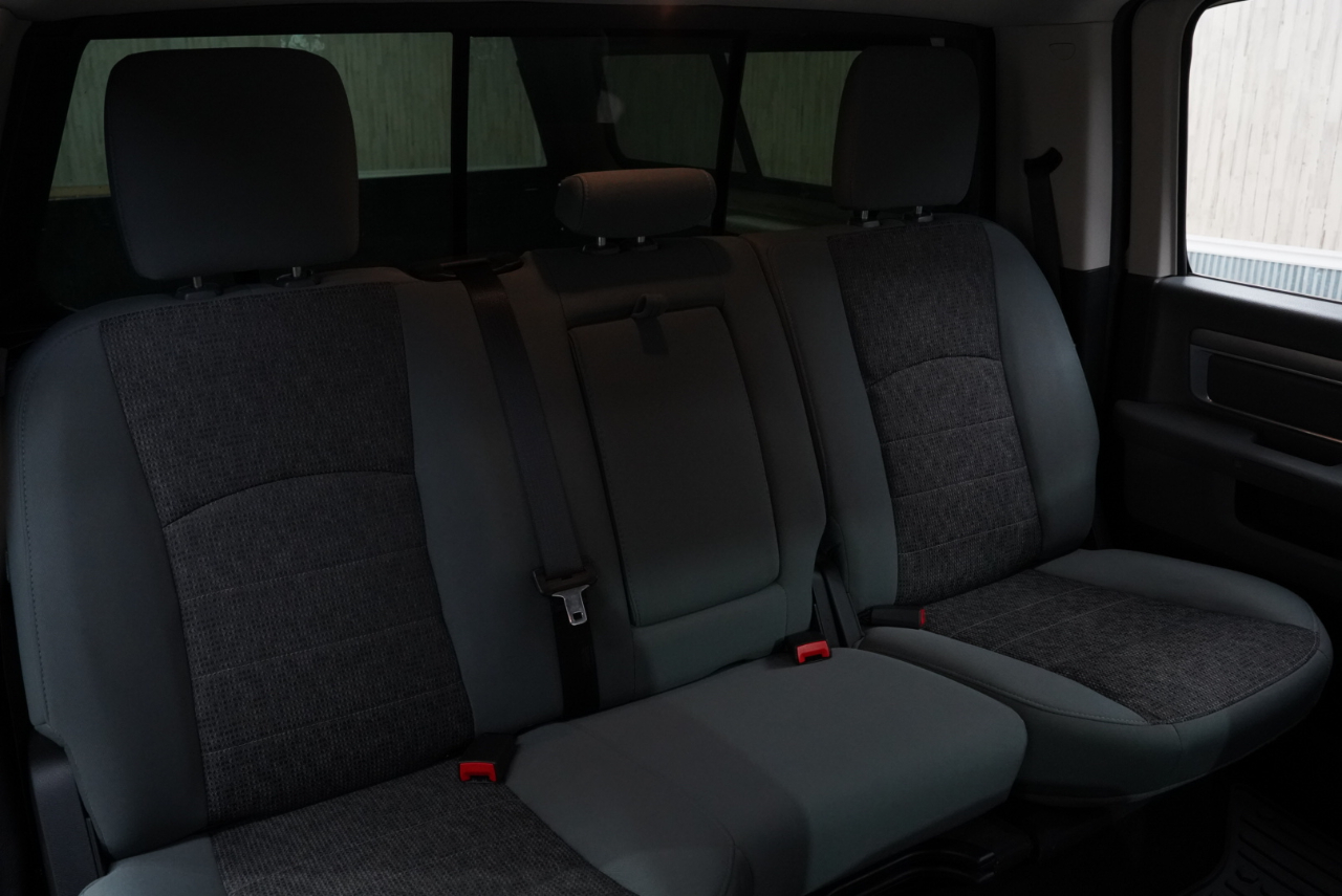 RAM 1500 Big Horn 4x4 Crew Cab 5'7" Box 2017