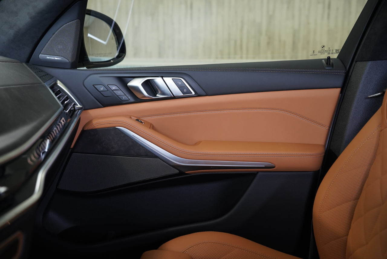 BMW X7 xDrive40i Sports Activity Vehicle 2026